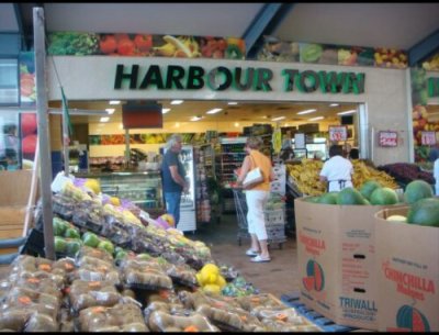 Harbour Town Fruit Barn image